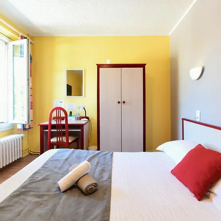 Logis Hotel La Cremaillere Hagetmau Exterior photo