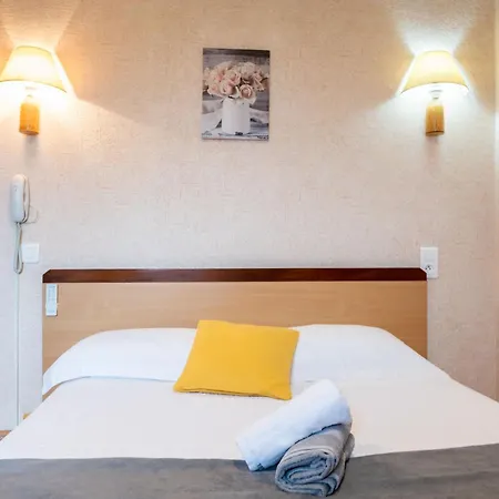 Logis Hotel La Cremaillere Hagetmau Exterior photo