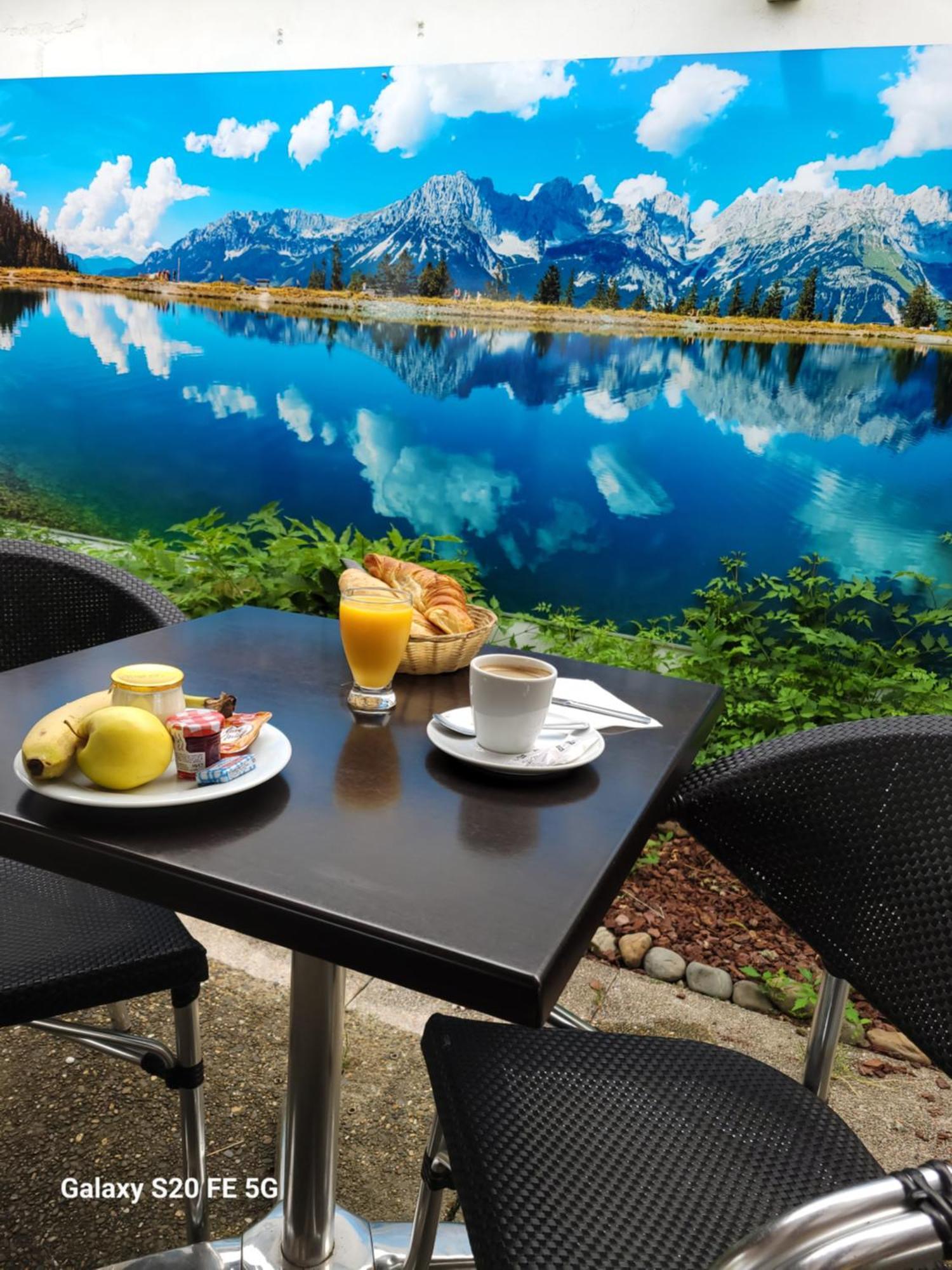 Hotel Logis La Cremaillere 2*