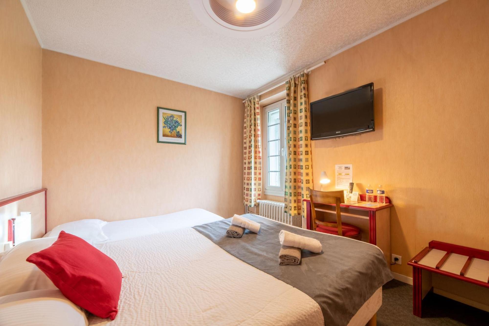 Logis La Cremaillere 2*