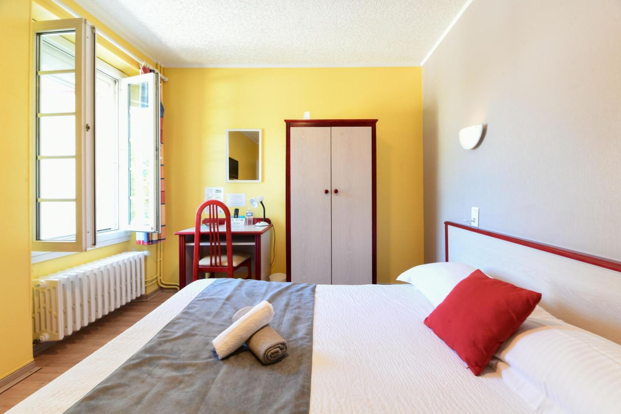 Logis La Cremaillere Hotel