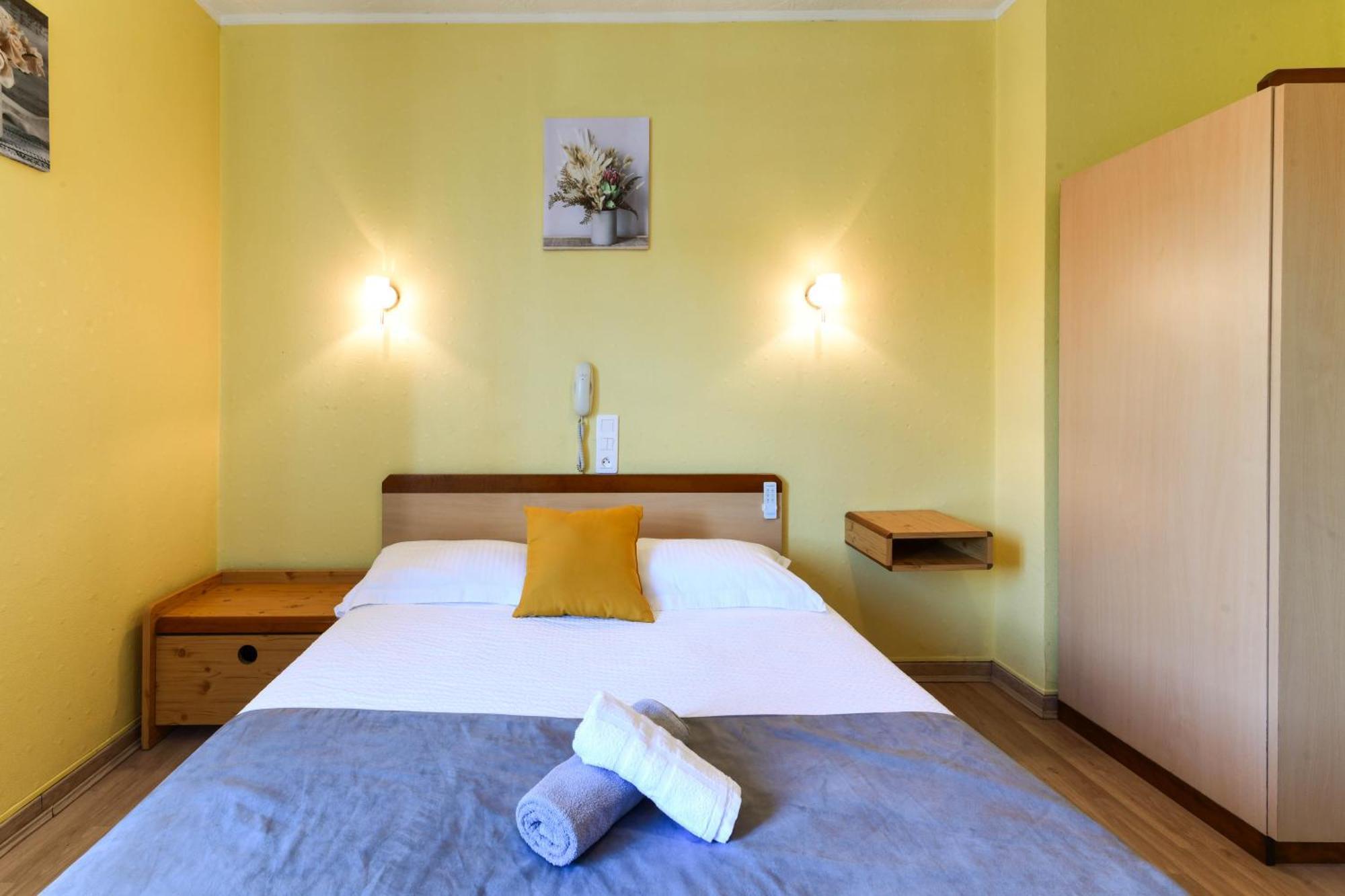 Logis La Cremaillere Hotel