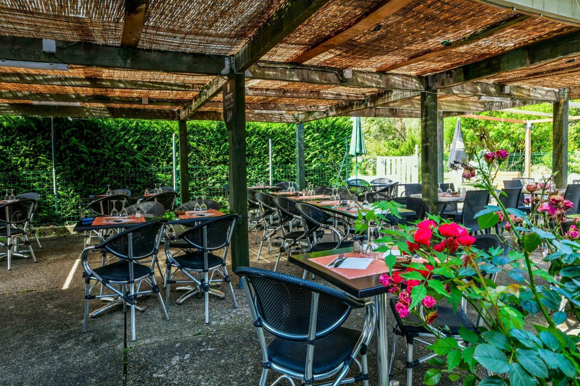 Hotel Logis La Crémaillère 2*