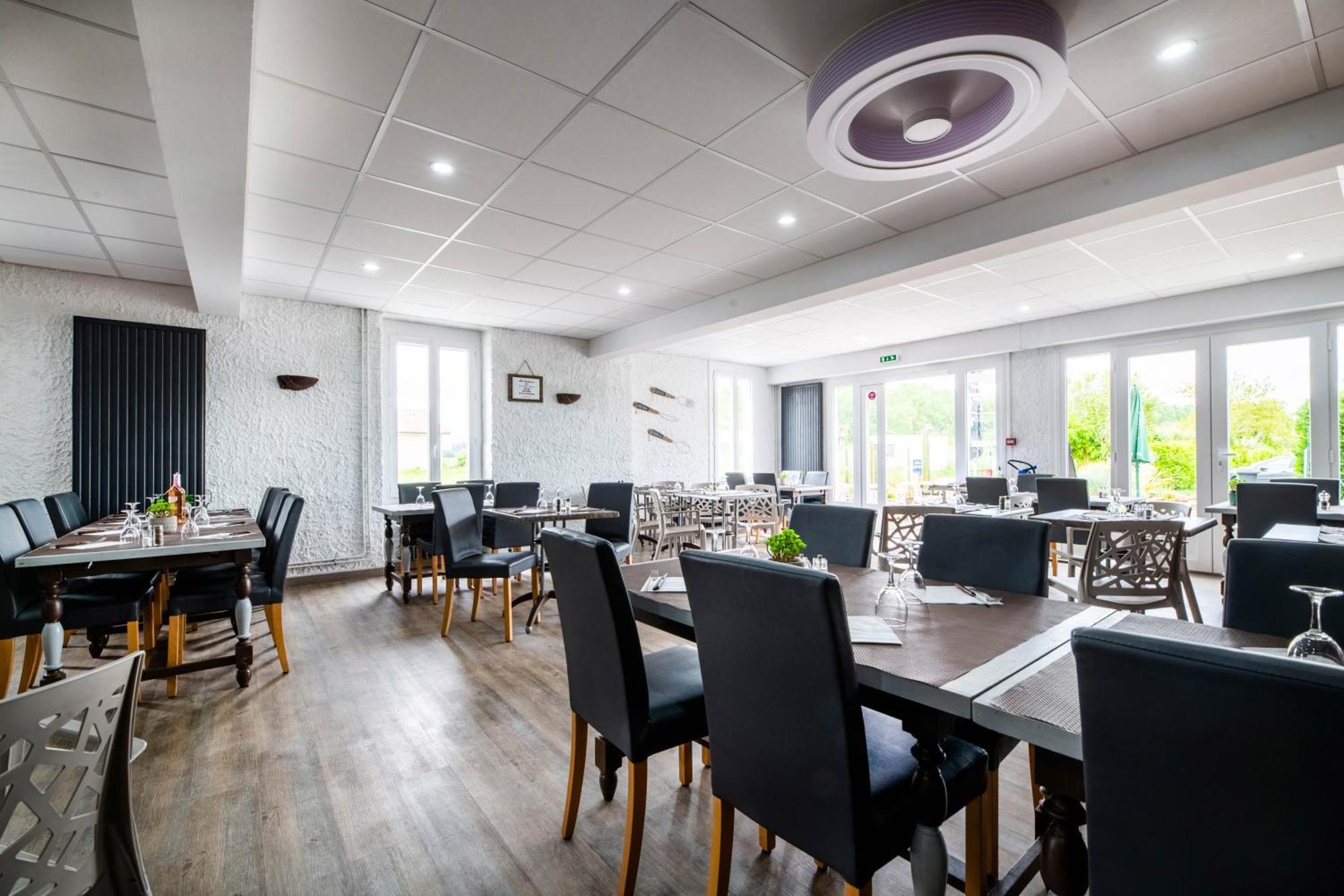 Logis La Crémaillère Hotel